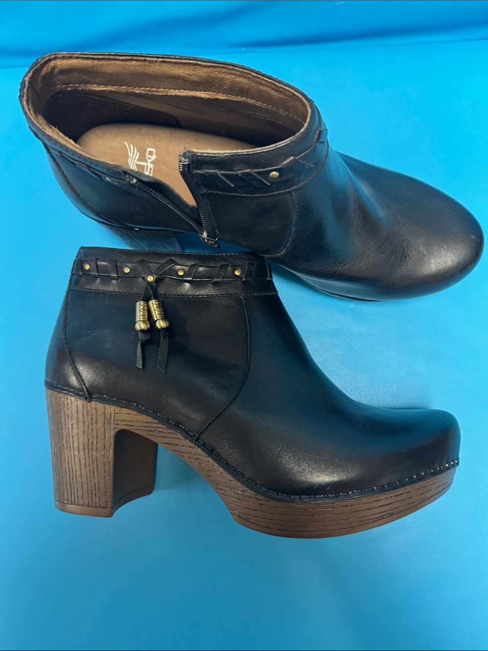 Dansko Black Leather Heeled Ankle Boots with Wood-Effect Heel